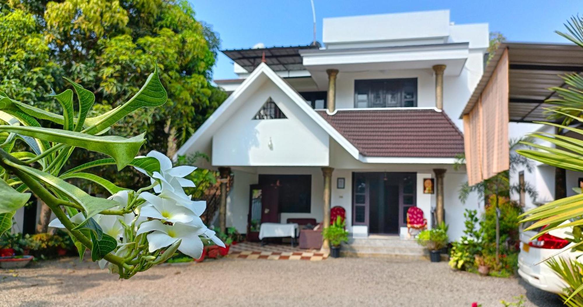Alma Homestay Mararikulam Εξωτερικό φωτογραφία